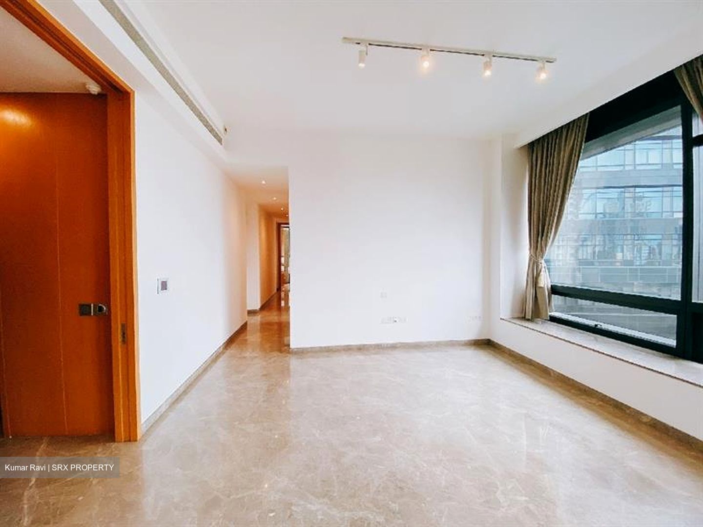 Nouvel 18 (D10), Condominium #585024271